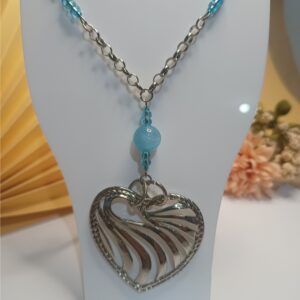 Colar com contas em azul com brilho cintilante, miçangas azuis, correntes prateadas premium e pingente de coração